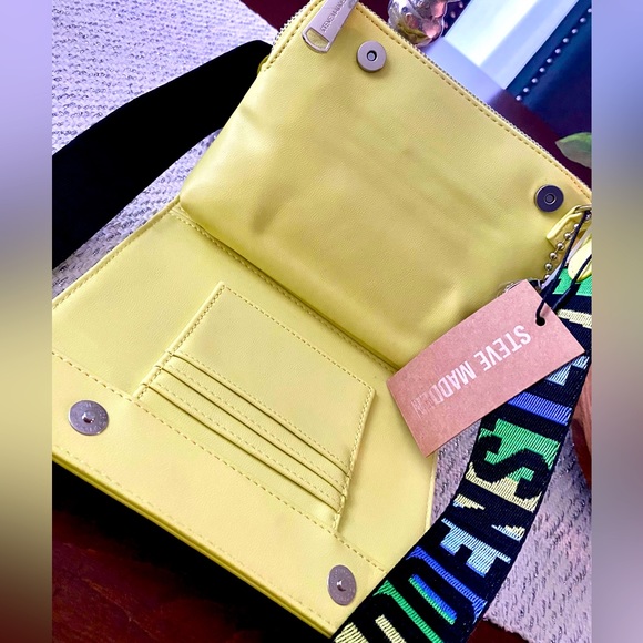 NWT! Gorgeous brand new Steve Madden bag in super fun lemon yellow color. - Picture 7 of 10